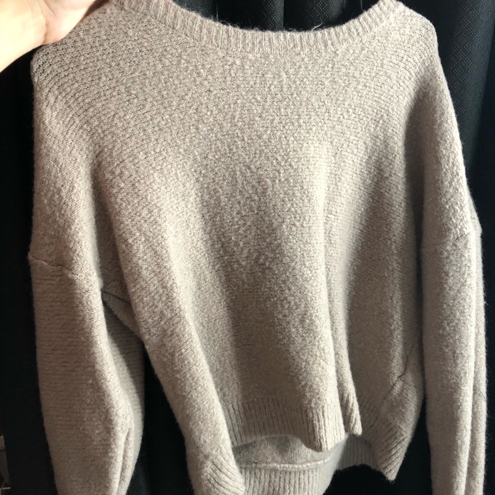 Forever 21 open back thin sweater